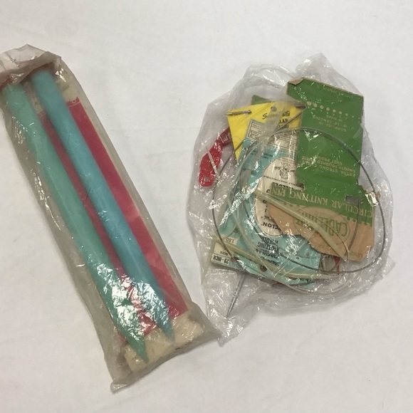 Vintage Floral Canvas Crochet Supply Craft Tote with Wooden Frame and Supplies 🧡 - Picture 8 of 11